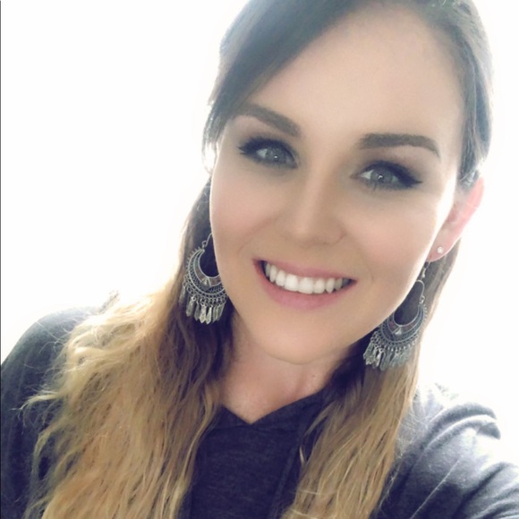 Meet your Posher, Taylor - Picture 5 of 10